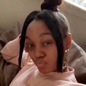 Meet your Posher, Miaa